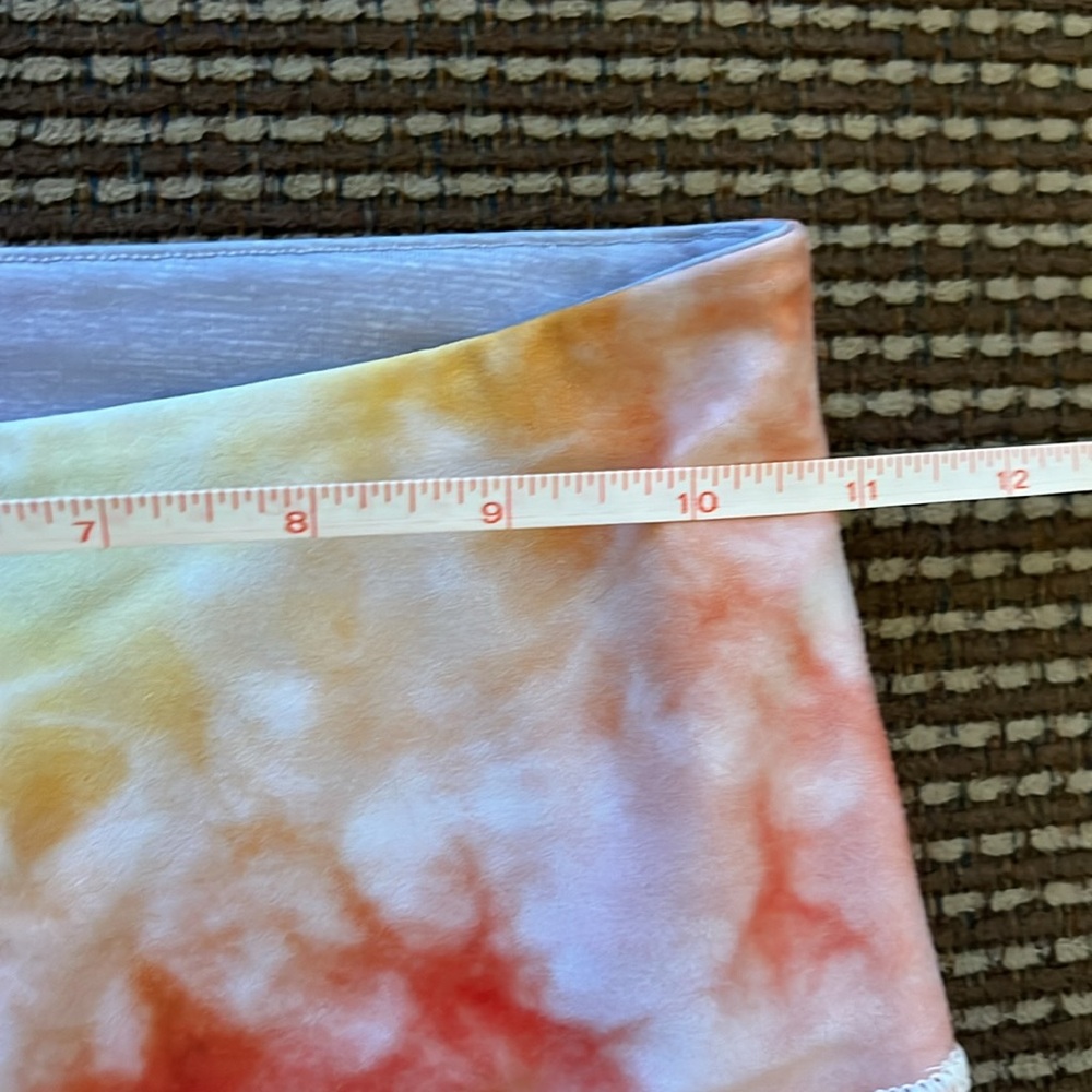 EUC With X Peloton Lead With Love Leggings size XS tie dye - Picture 4 of 8